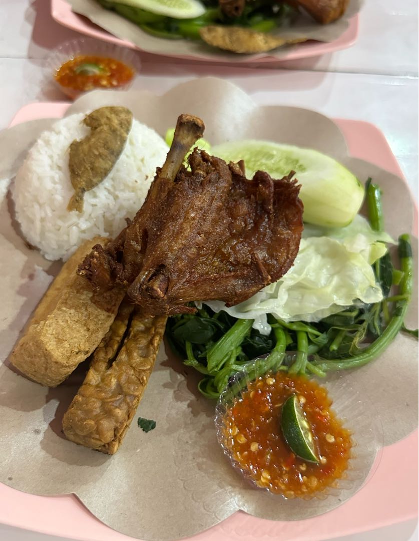 Nasi Tempong Pink