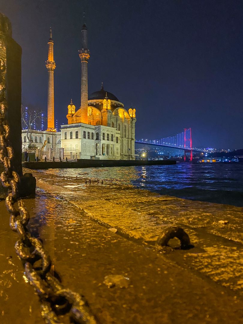 Ortaköy Camii ve Boğaz Köprüsü