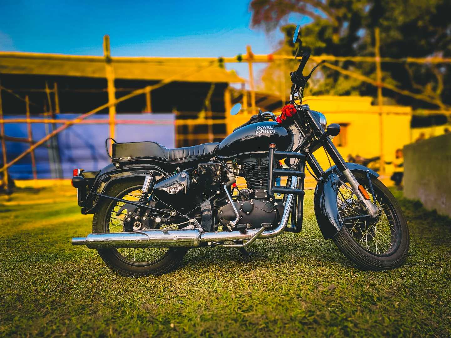 Bullet don’t need a Horn, it’s “Dugg Dugg” is enough.