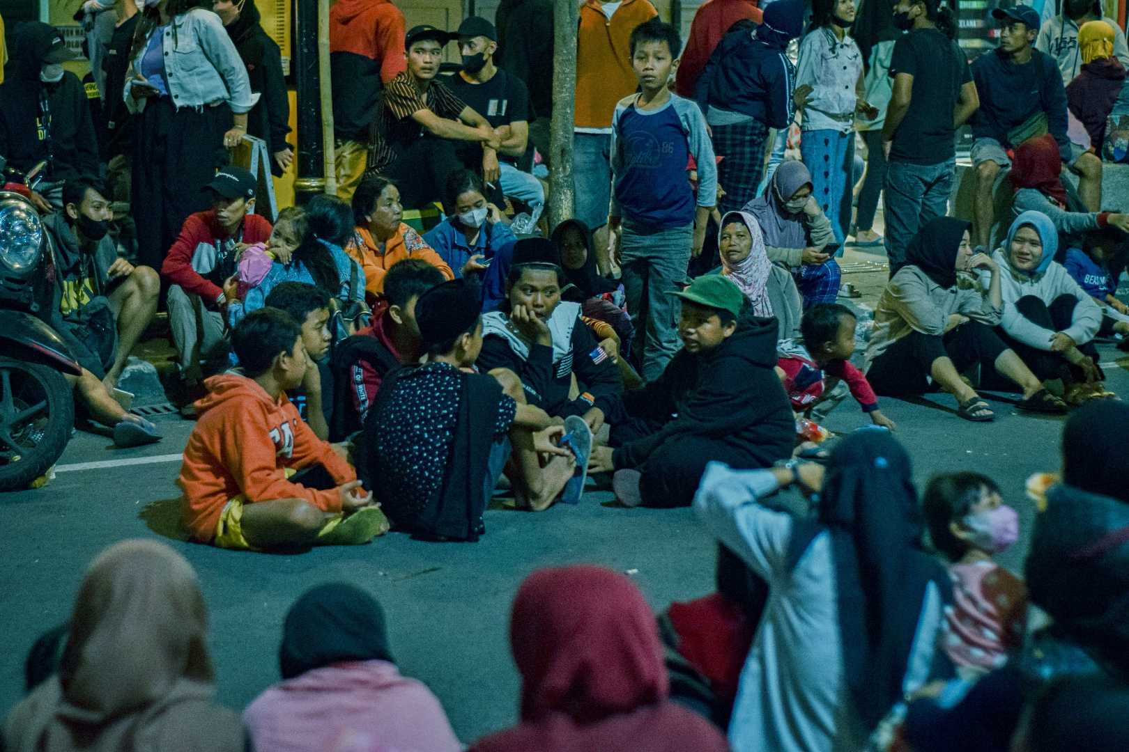 Budaya Malam Mingguan