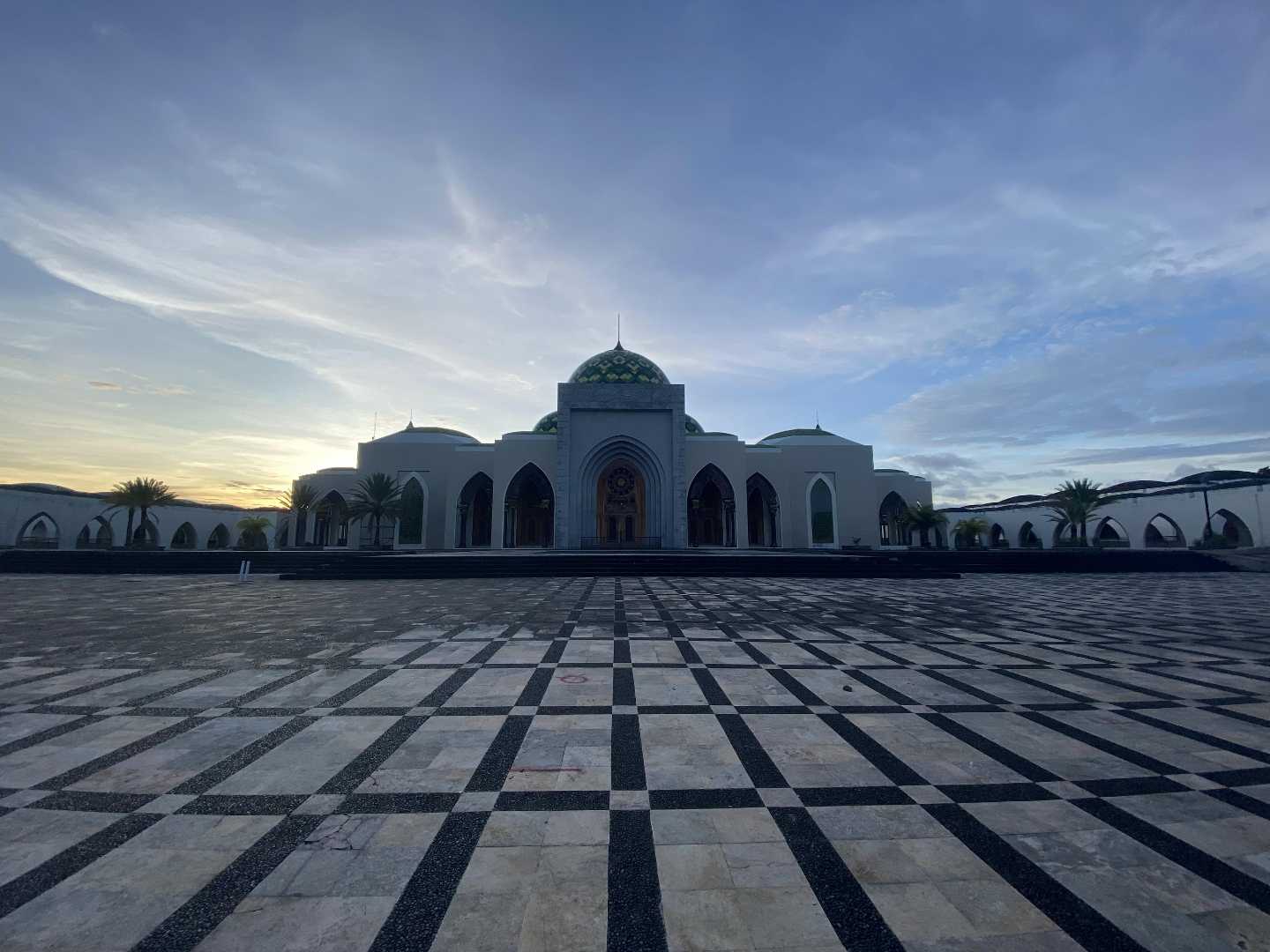 senja di Masjd Agung Natuna