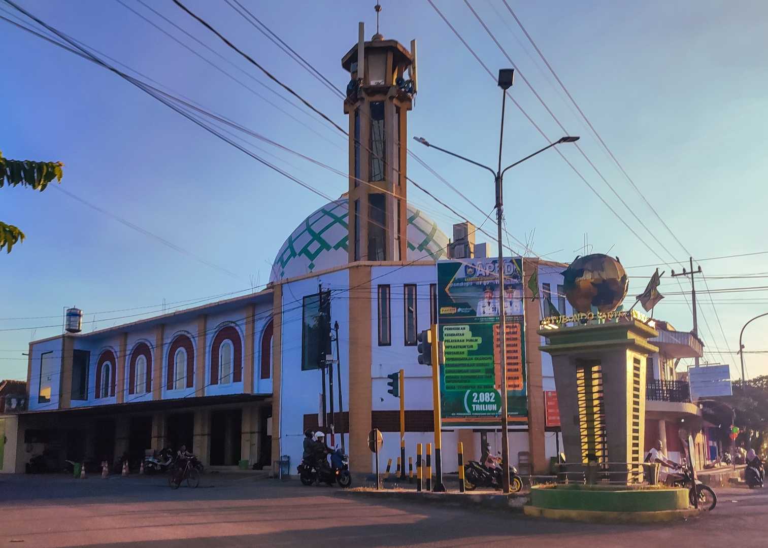 
Masjid jami' Al- karomah Asembagus