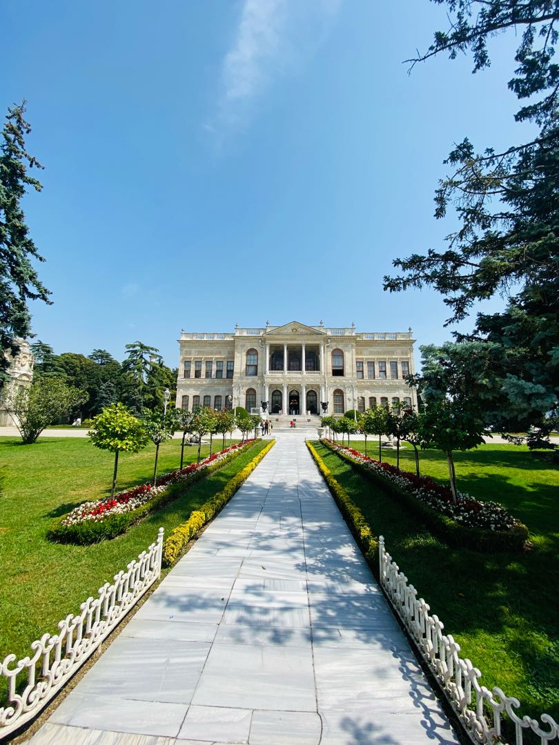 Dolmabahçe Sarayı