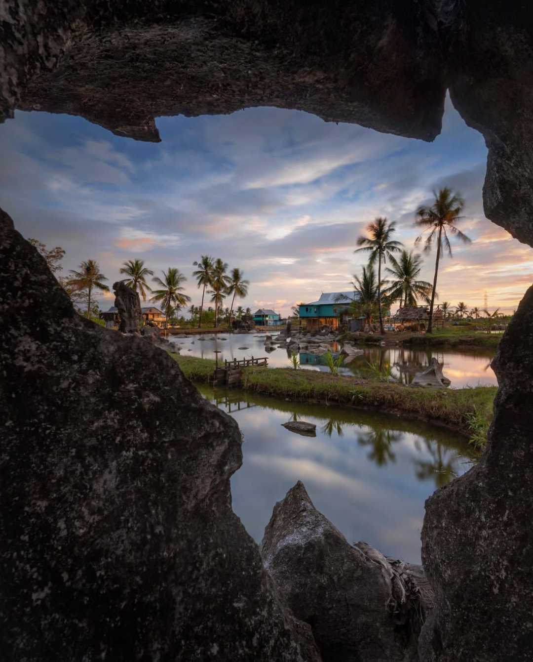 Batu Bolong Ujung Bulu