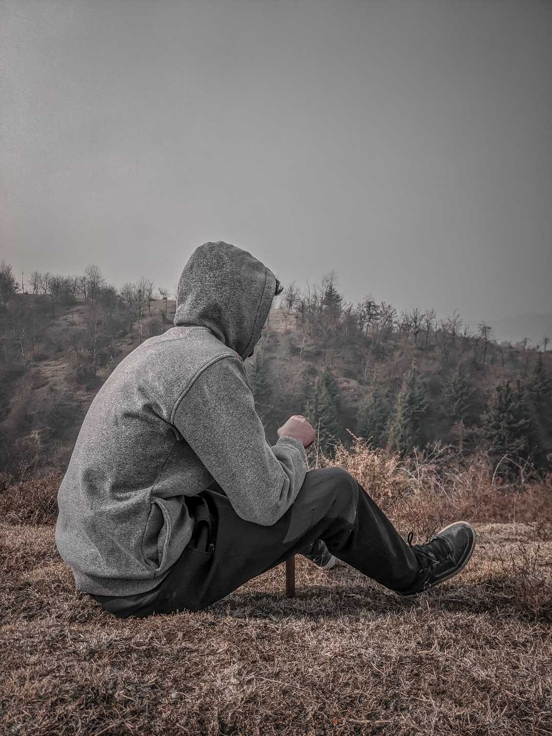 lonely 