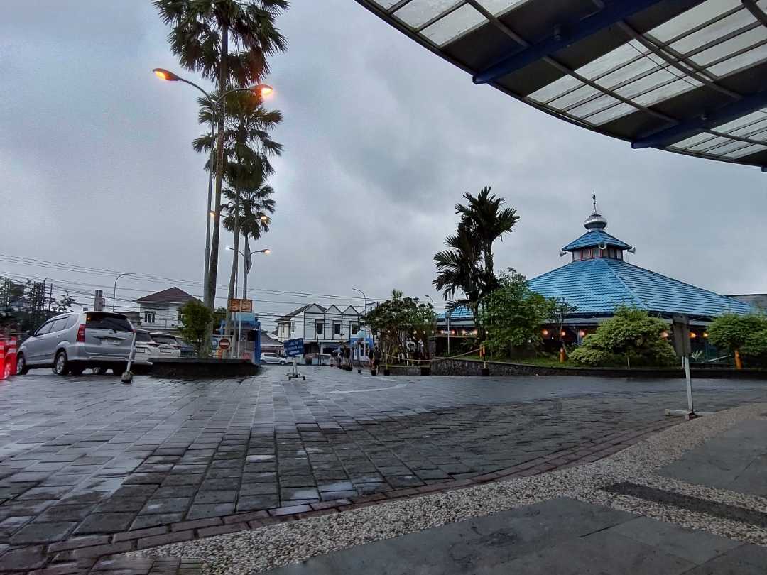 riuh sunyi