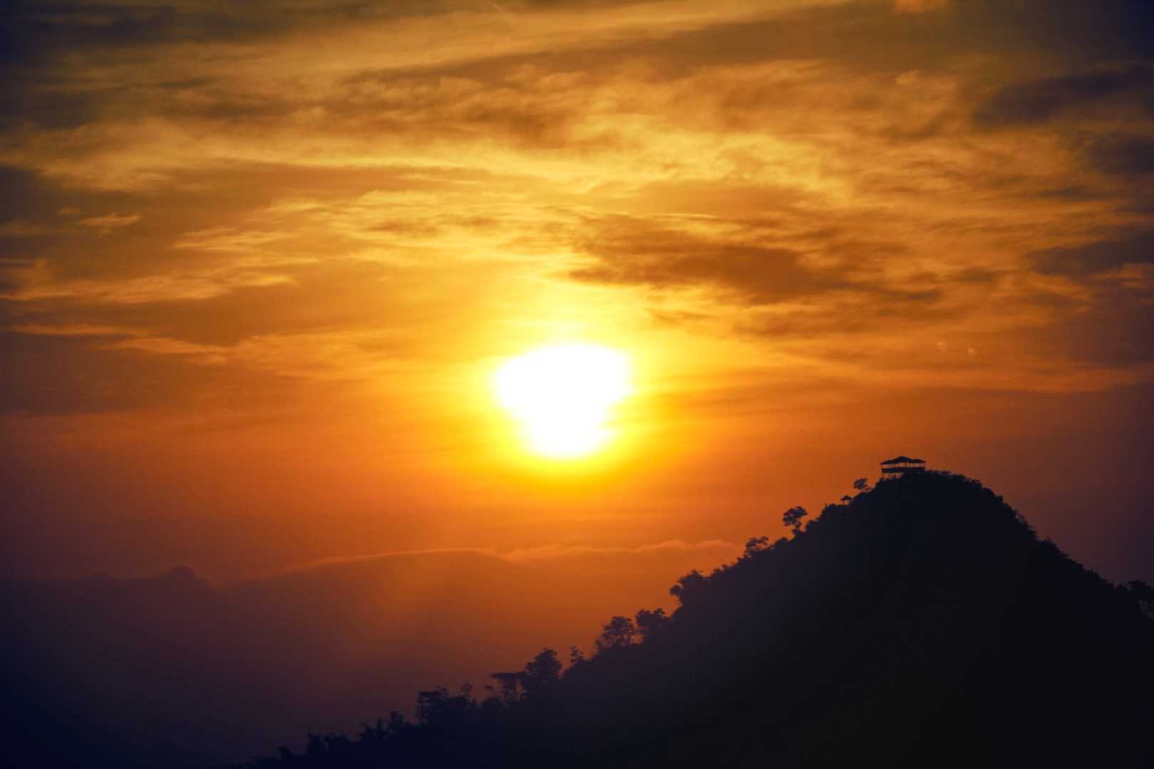 Puncak Botorono dari kejauhan