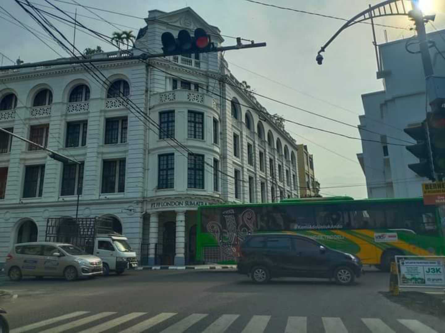 GEDUNG LONDON SUMATERA 