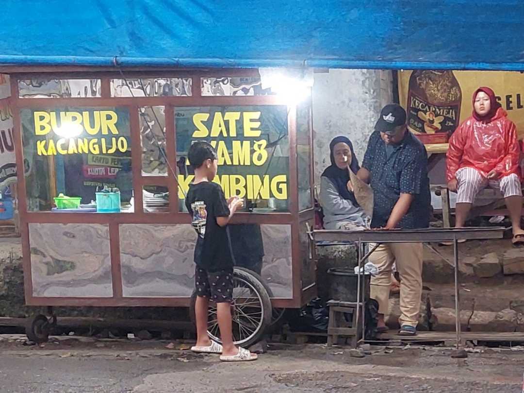 Penjual Sate