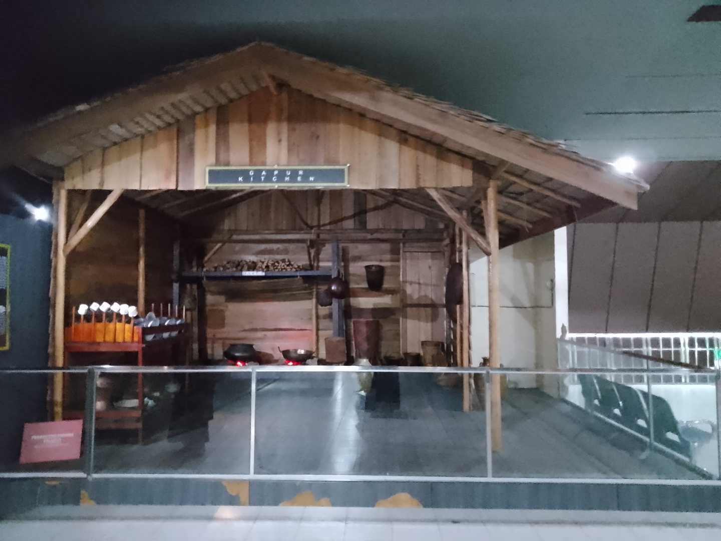 Miniatur Dapur Museum Kalbar