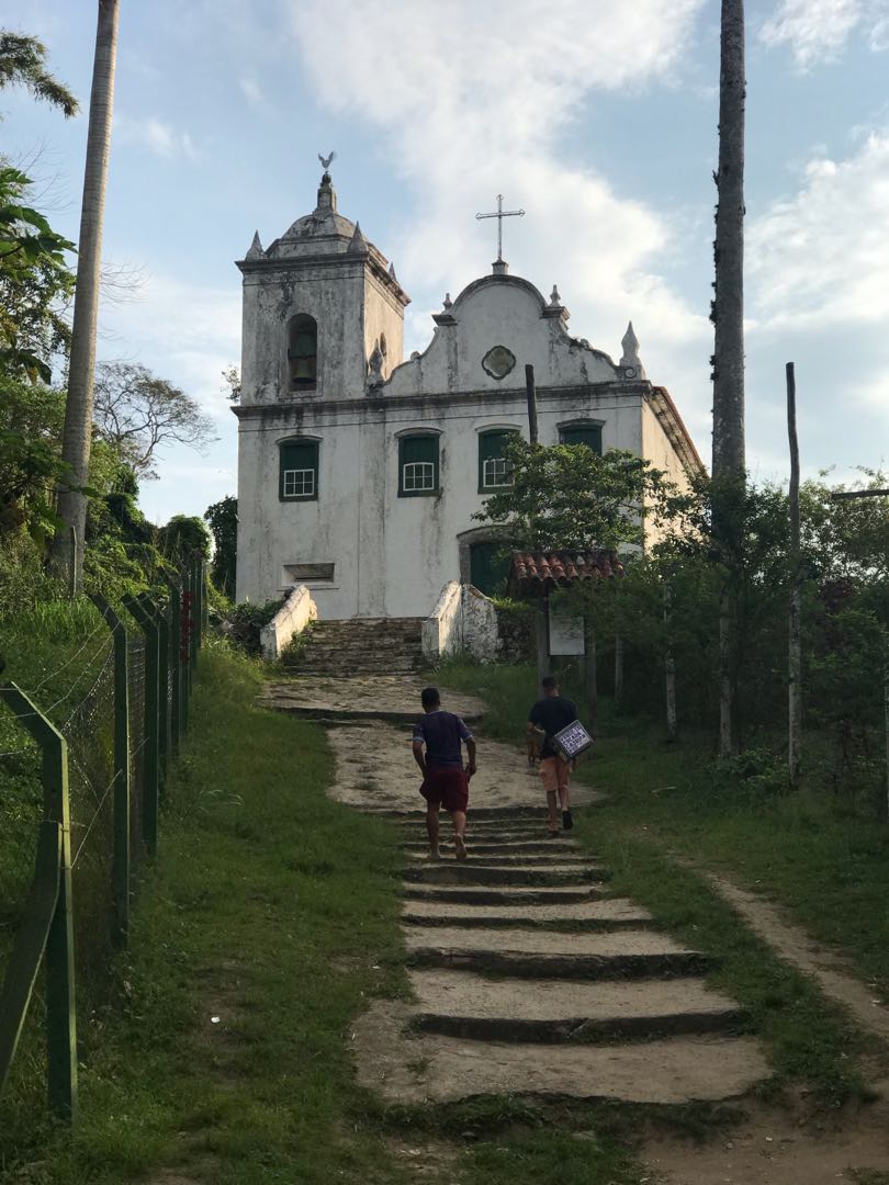 Igreja em alguma ilha de Angra 🇧🇷