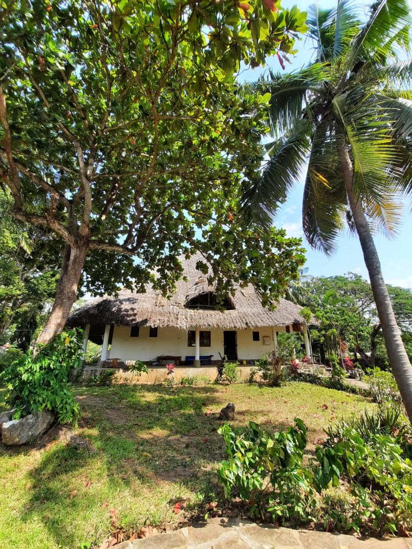 cottage 