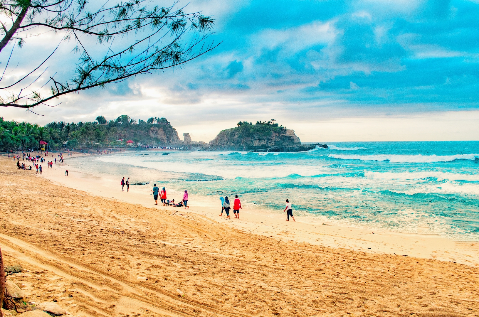 Klayar Beach