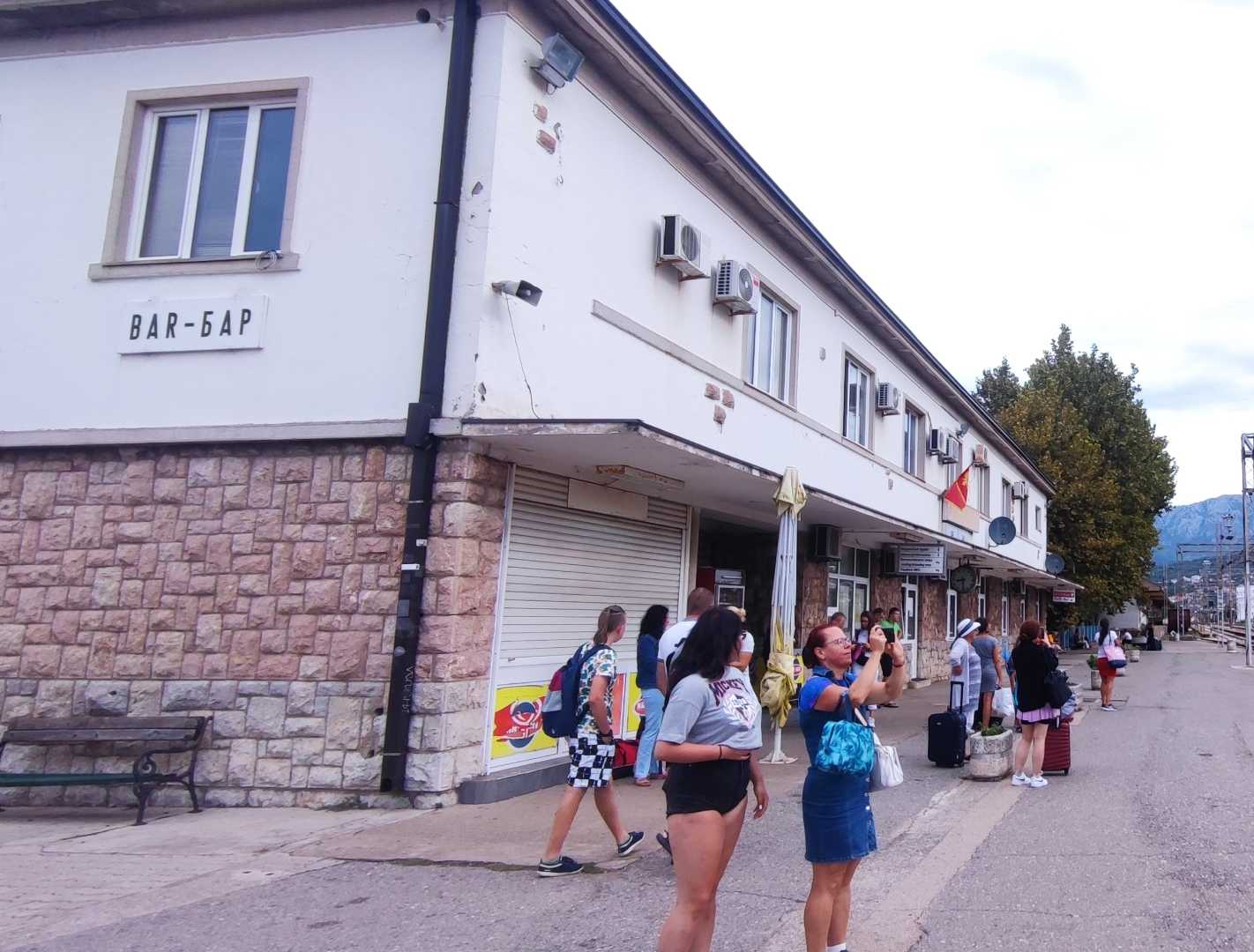 Bar railway station 