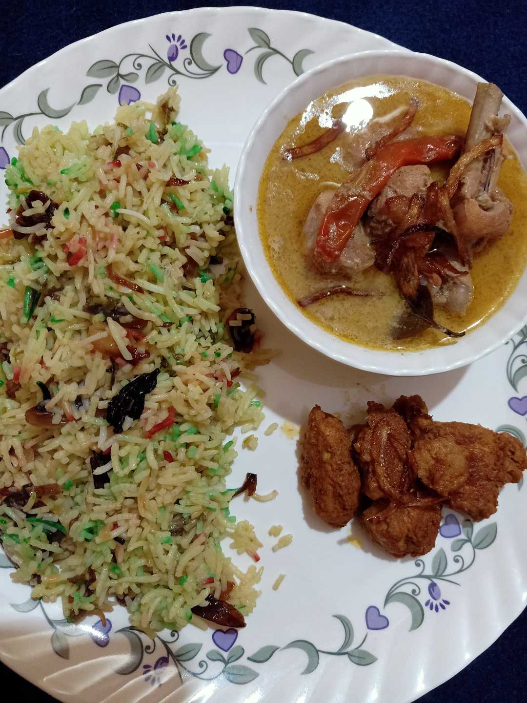 Somali rice and white chicken 
