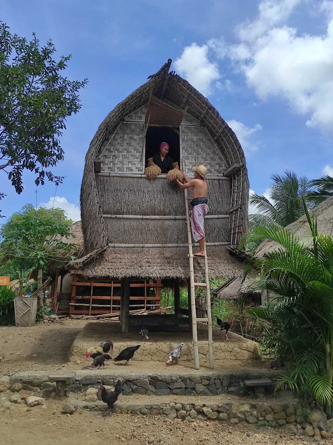 " Lumbung "
