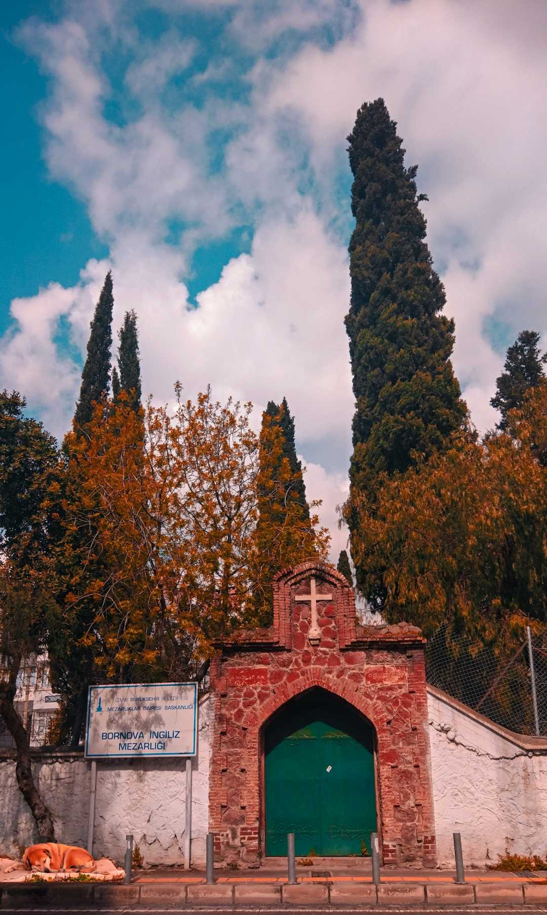 Bornova İngiliz mezarlığı