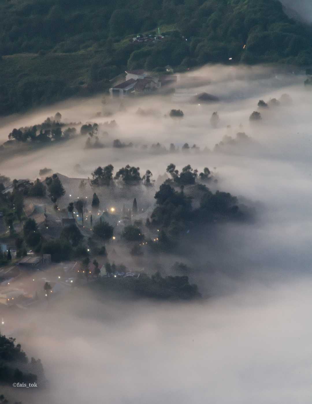view desa cemoro lawang