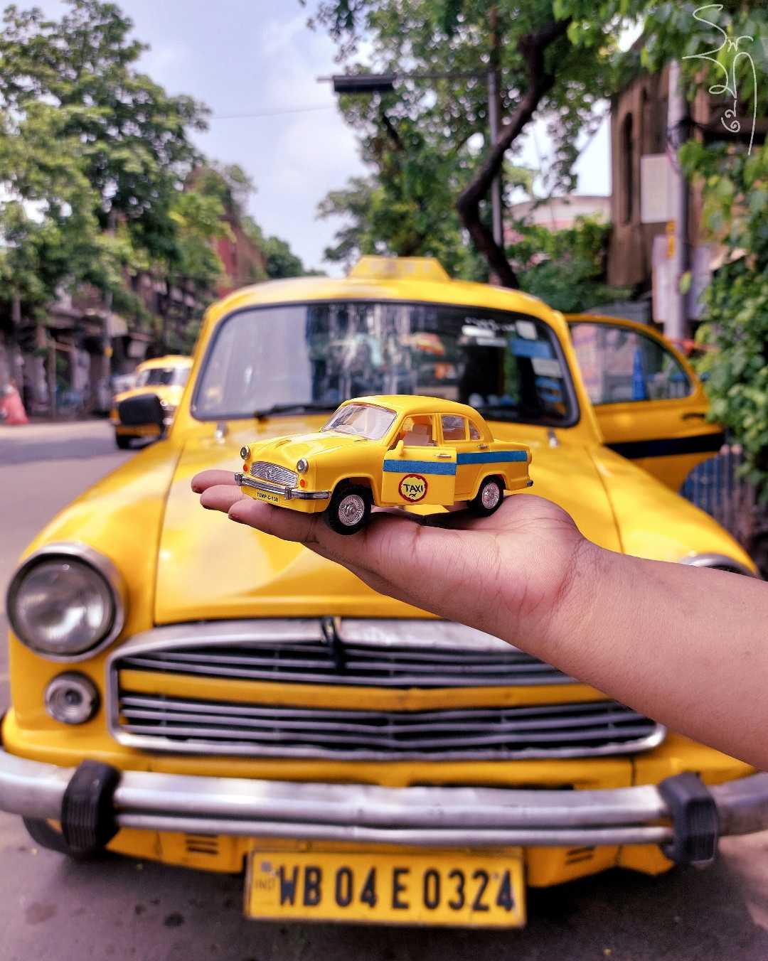 কলকাতার নস্টালজিয়া || The Classic Kolkata Taxi