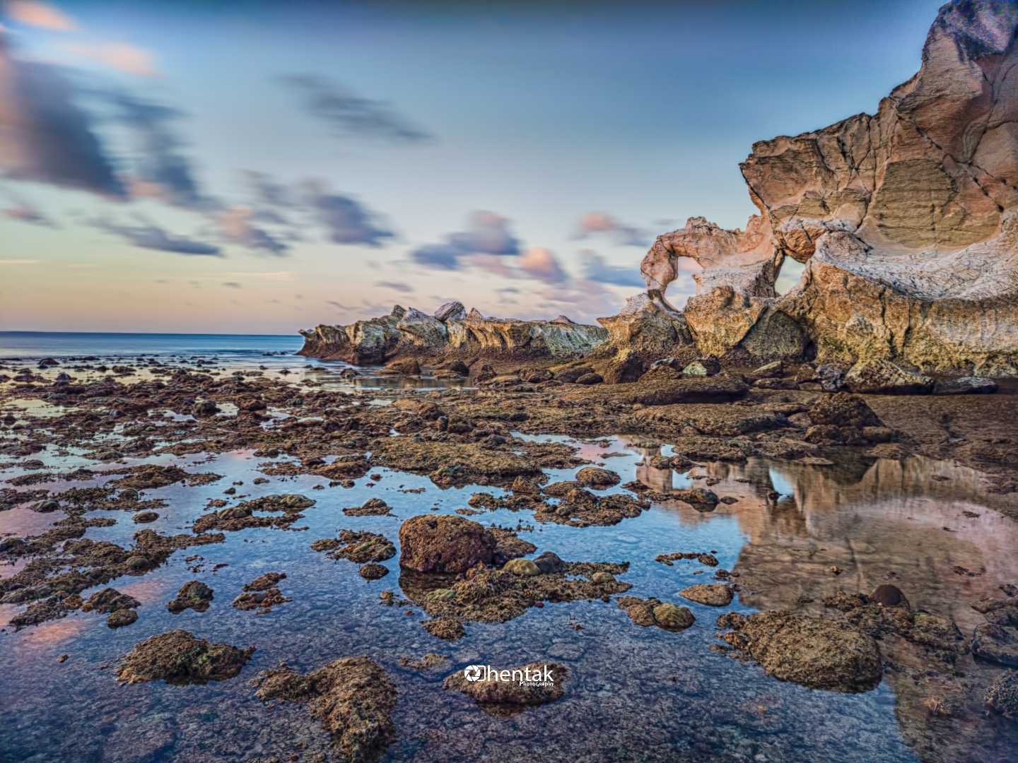 Batu Lubang/Cincin, Lokasi Foto Favorit di Rote