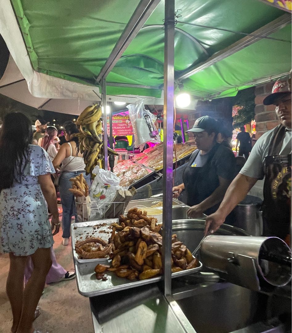 Puesto de plátanos y Churros🗣️🥤