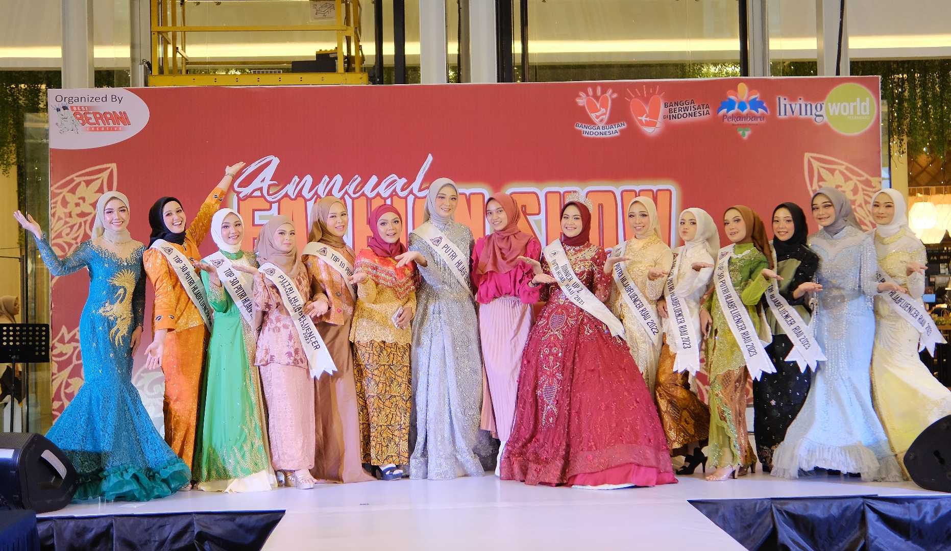 Fashionshow Hari Batik di LW