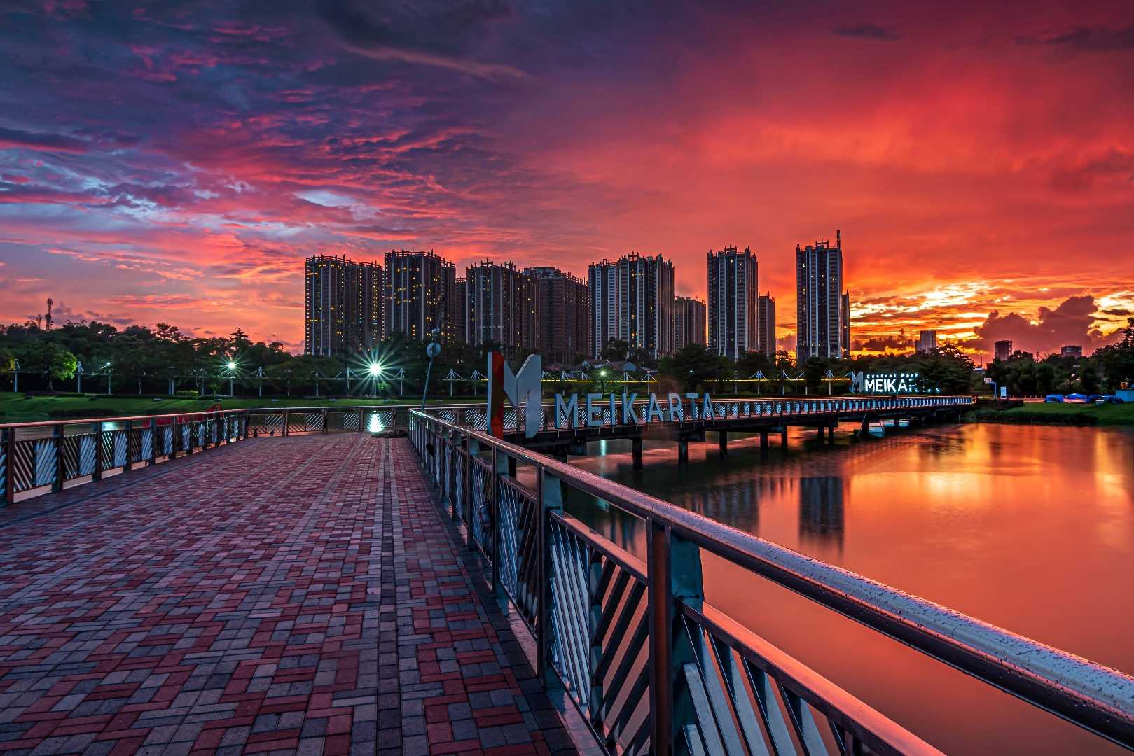 Sunset from Central Park Meikarta