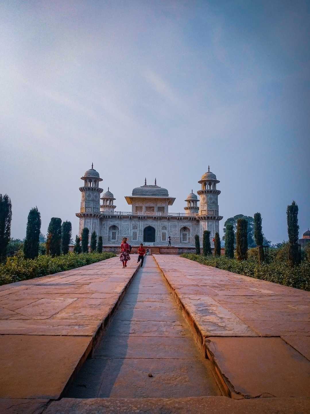 TOMB OF 'ITMAD-UD-DAULAH'.... 