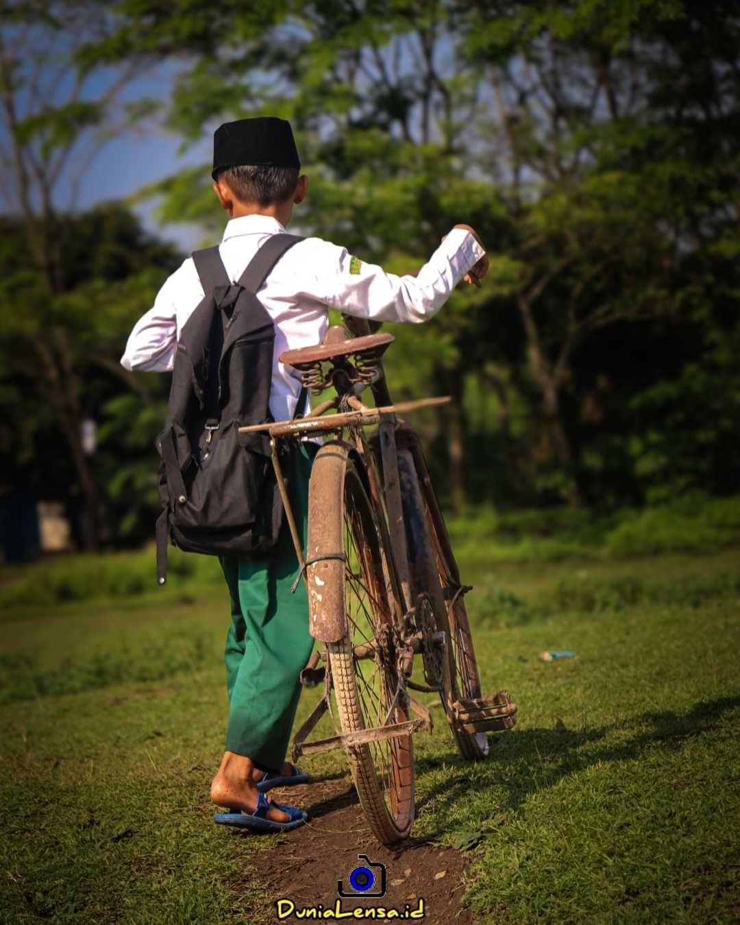 Berangkat Sekolah