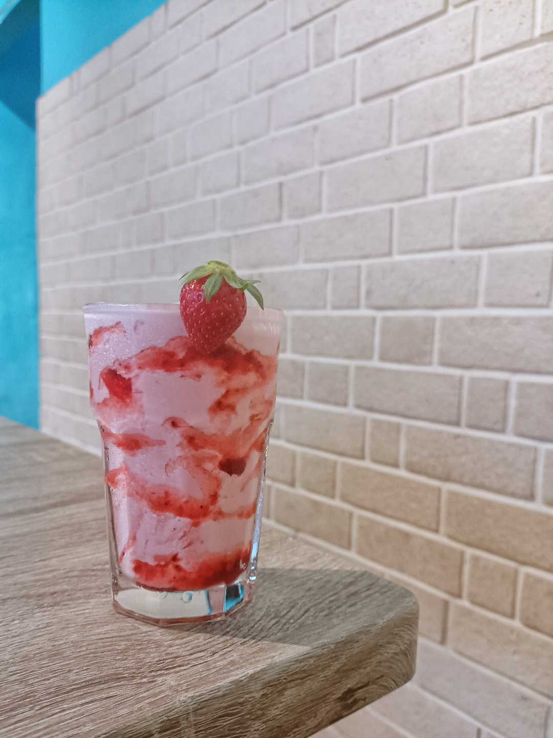 strawberry smoothie