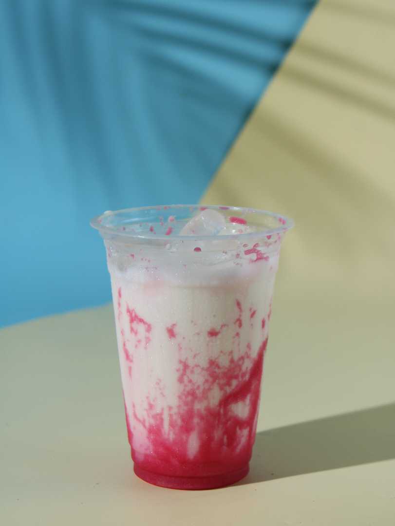 milkshake strawberry 