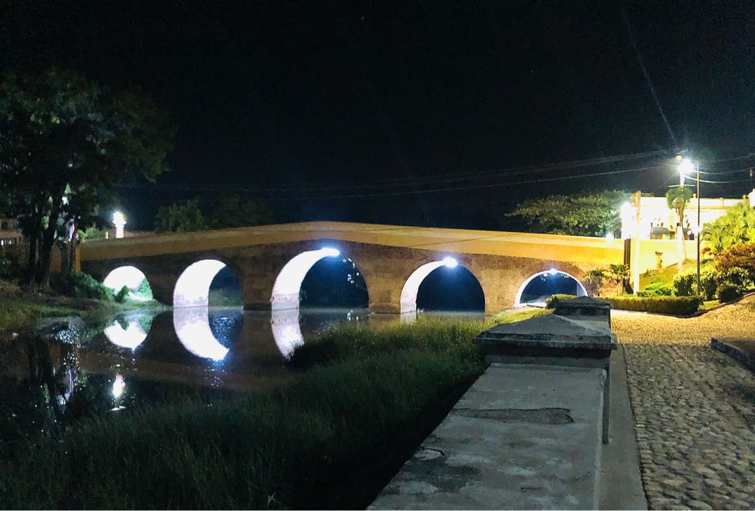 Puente sobre el río Yayabo 