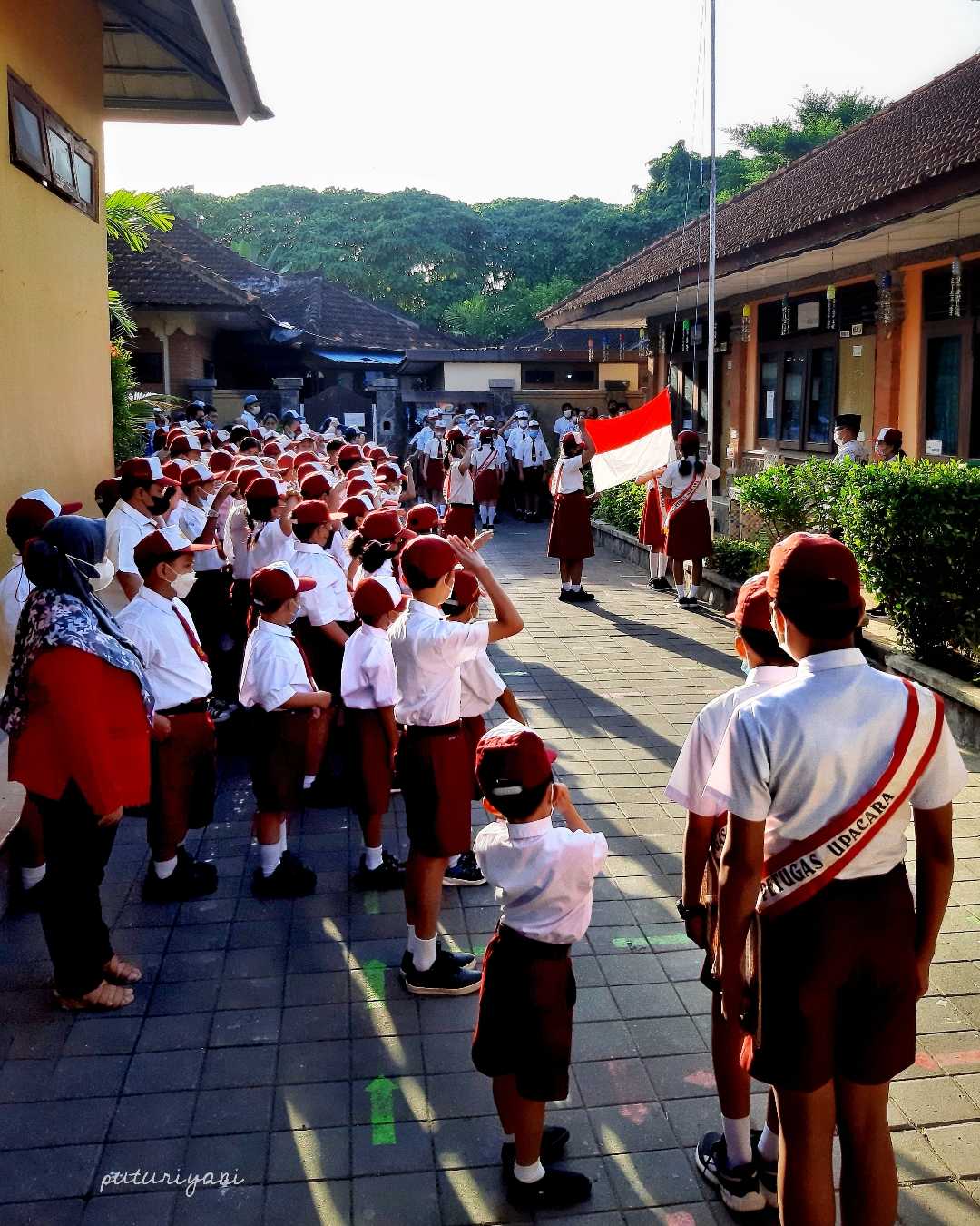 Theme : Merah Putih (in frame : Flag Ceremony)