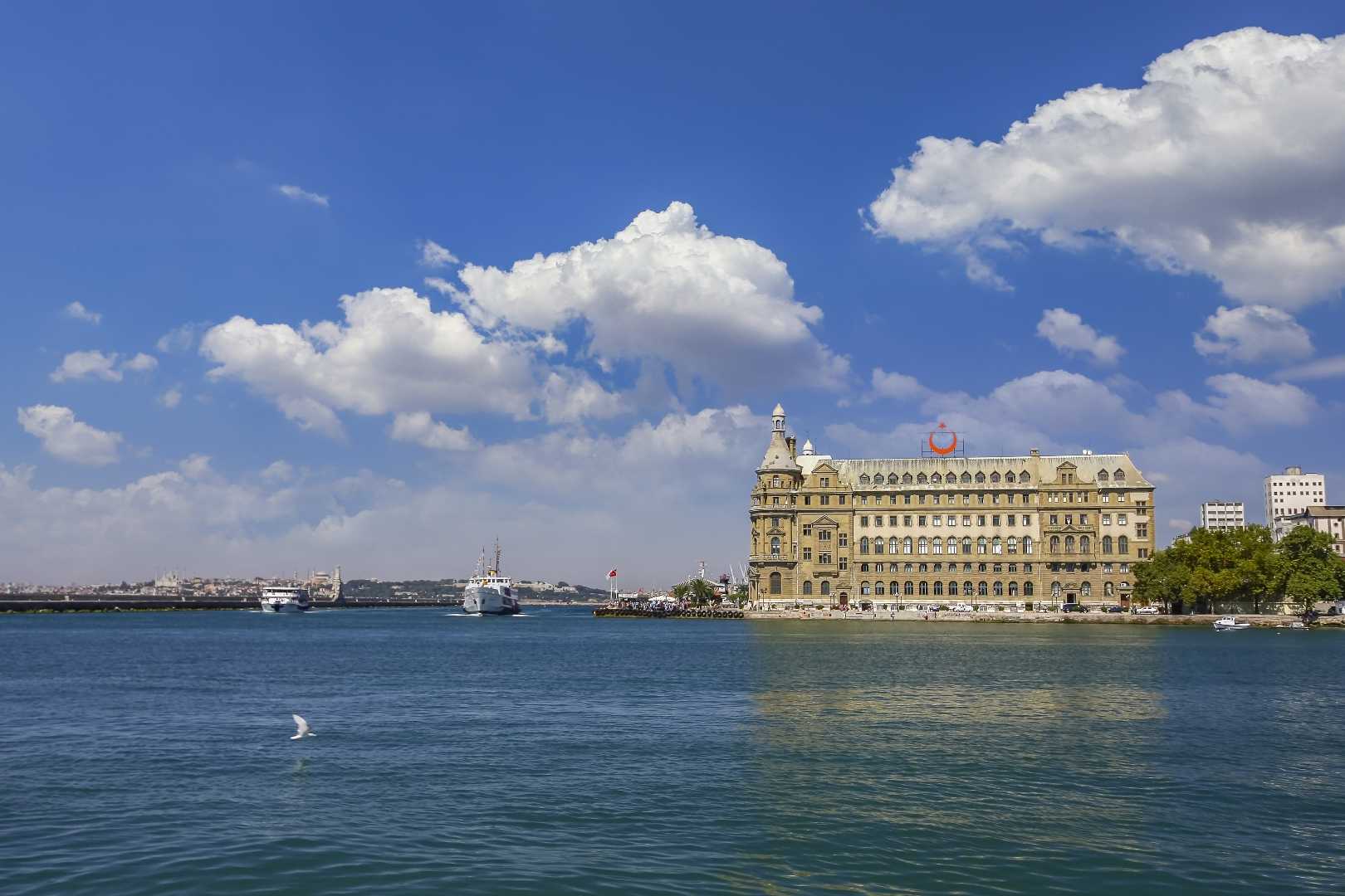 HAYDARPAŞA TREN GARI