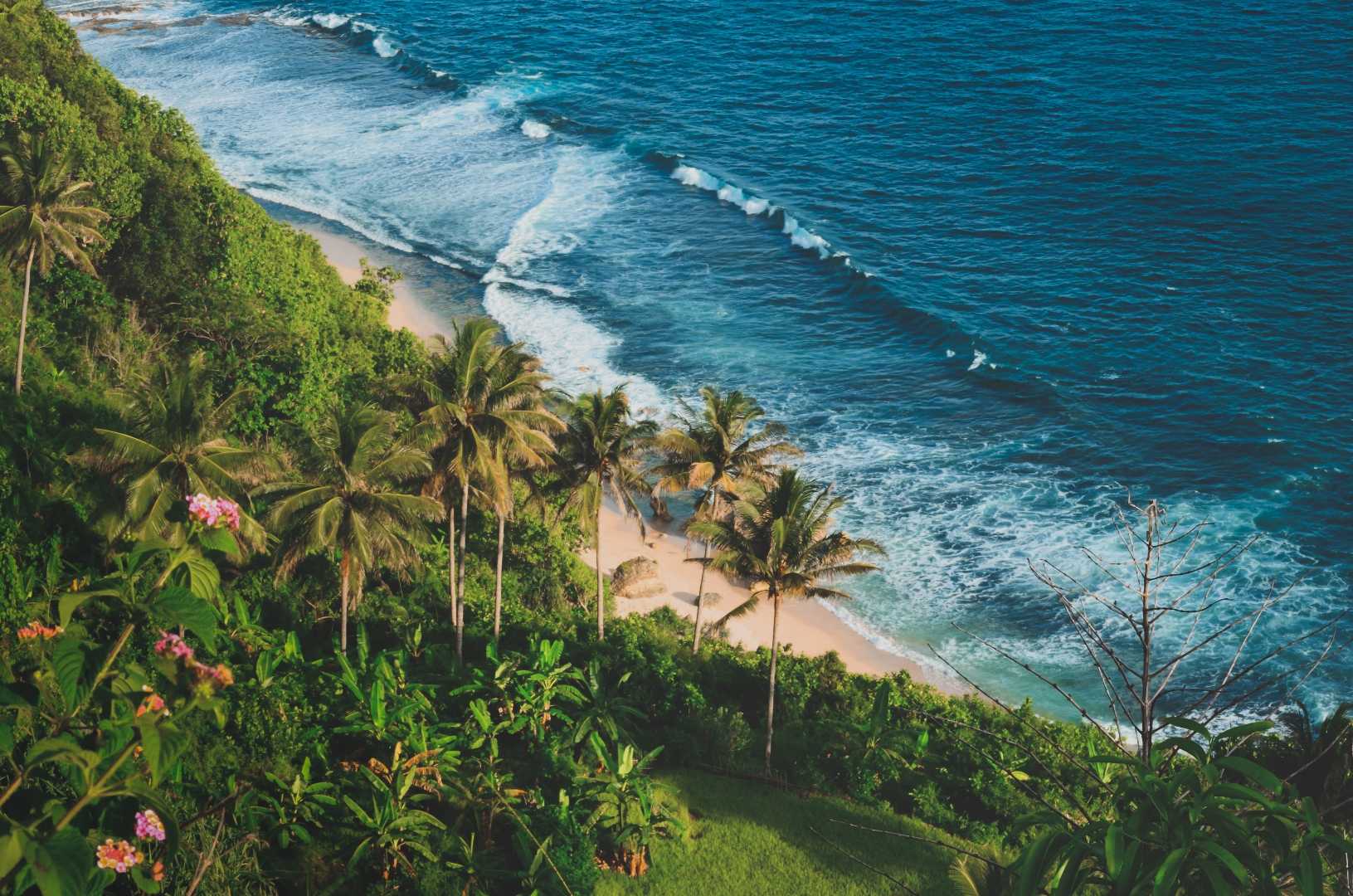 Pantai Tuguragung
