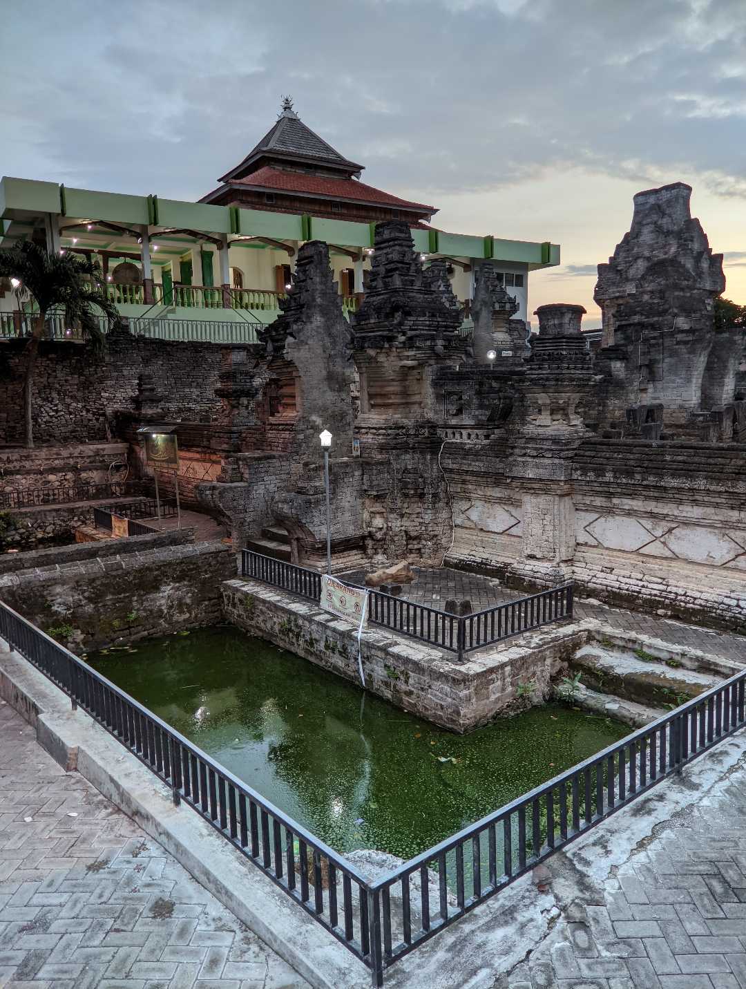Sunan Sendang Duwur