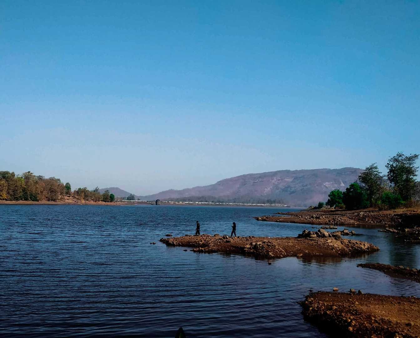 VANDRI LAKE (CAMPING SITE) 