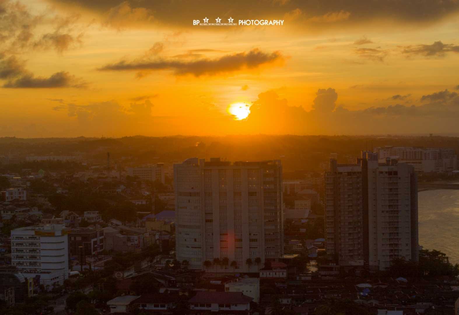 VIEW SUNRISE BORNEO BAY