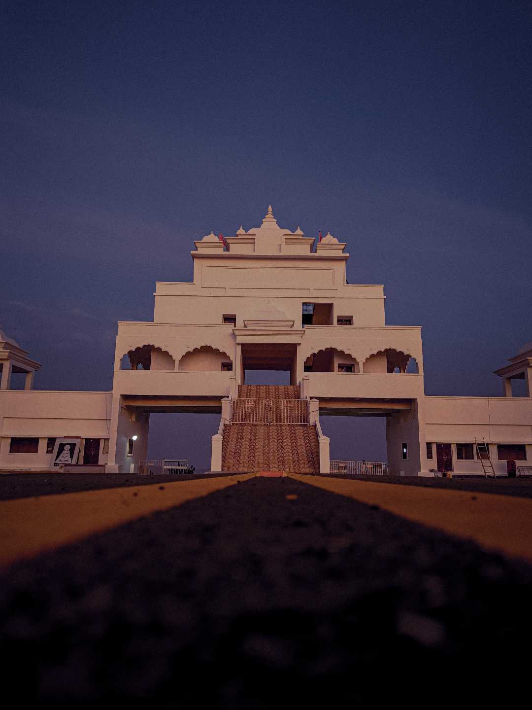 temple gate😍