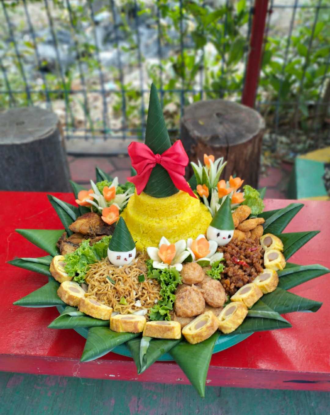 Nasi Tumpeng