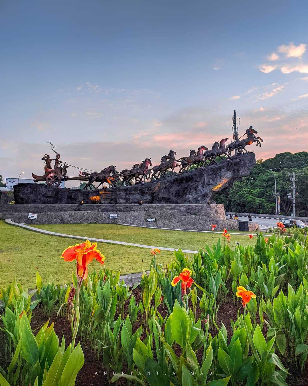 Arjuna Wijaya Statue