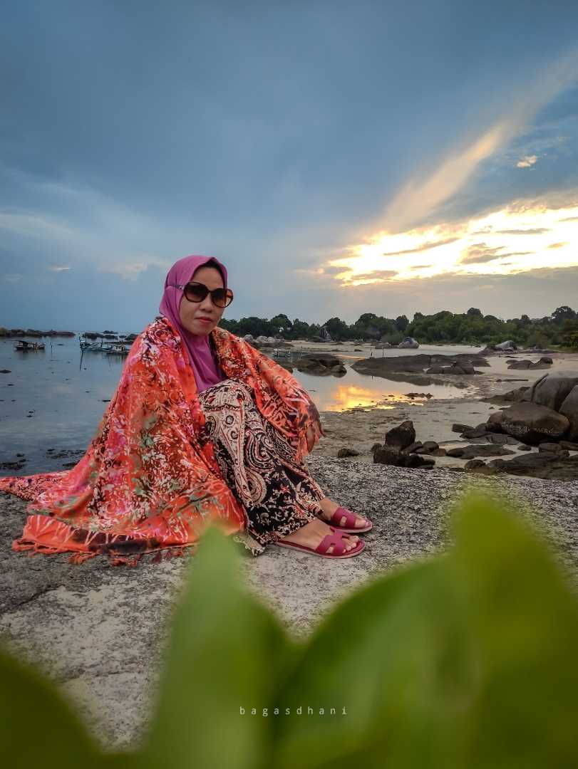 Pantai Laskar Pelangi