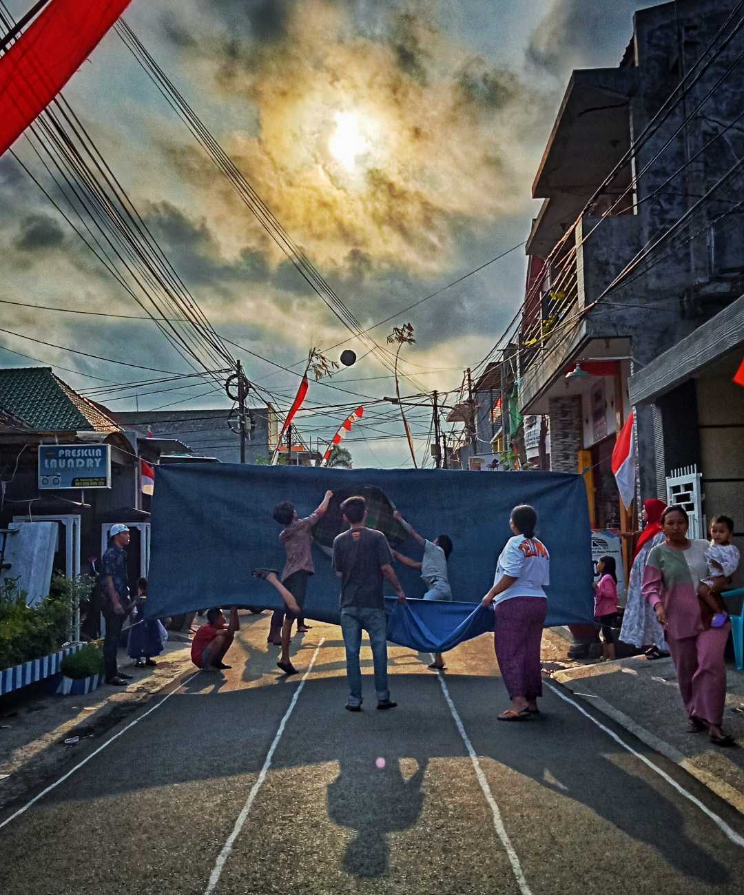 Ball Throwing with Sarong