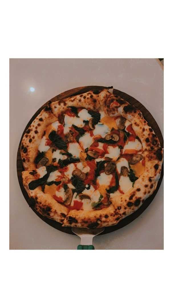 woodfire gourmet pizza 🍕