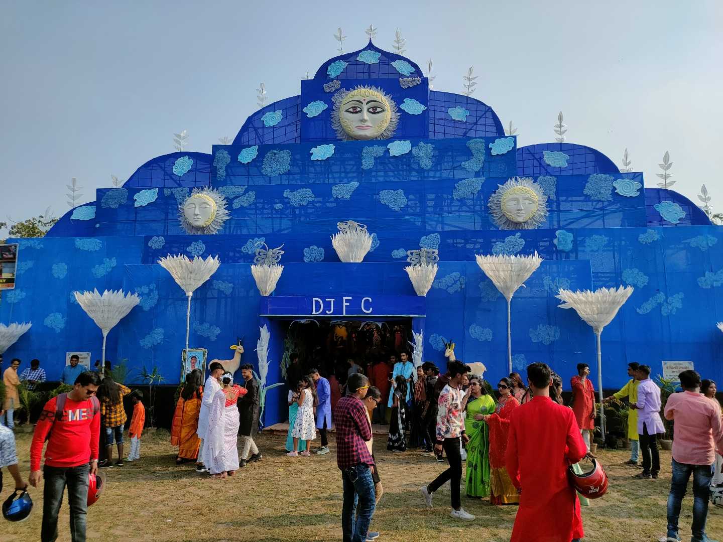 Saraswati protima pandel 