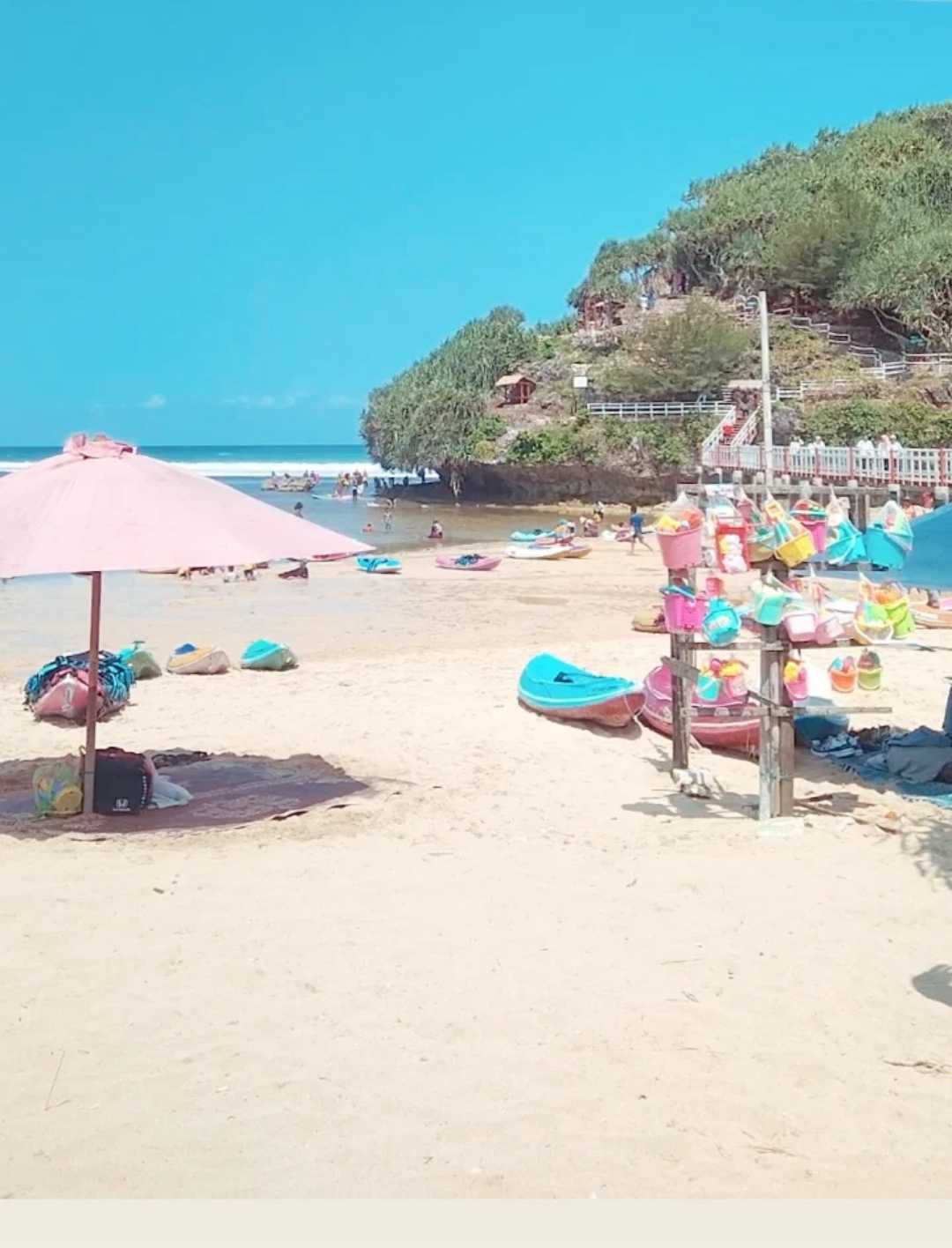 - Drini Beach -