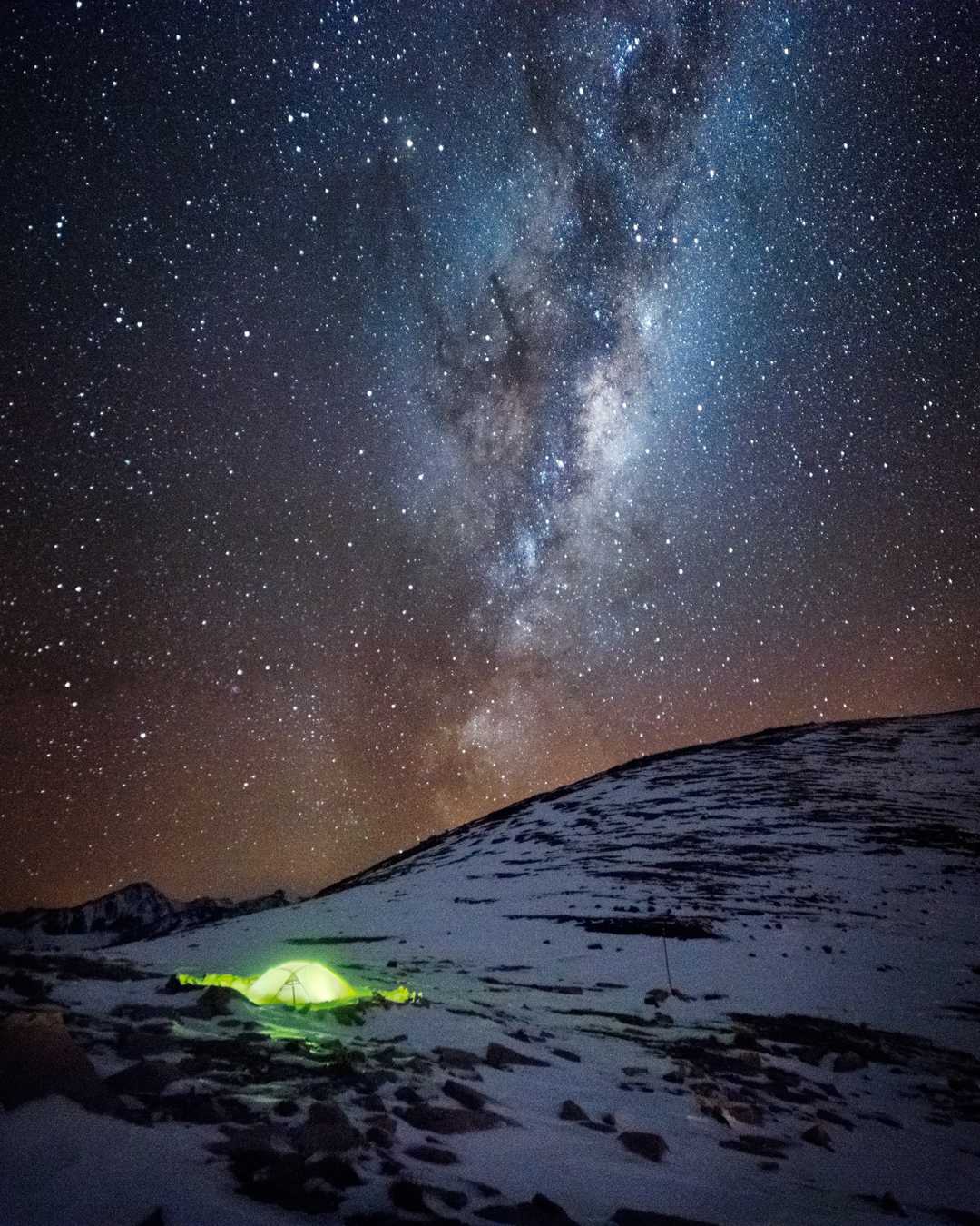Sueño bajo las luces
