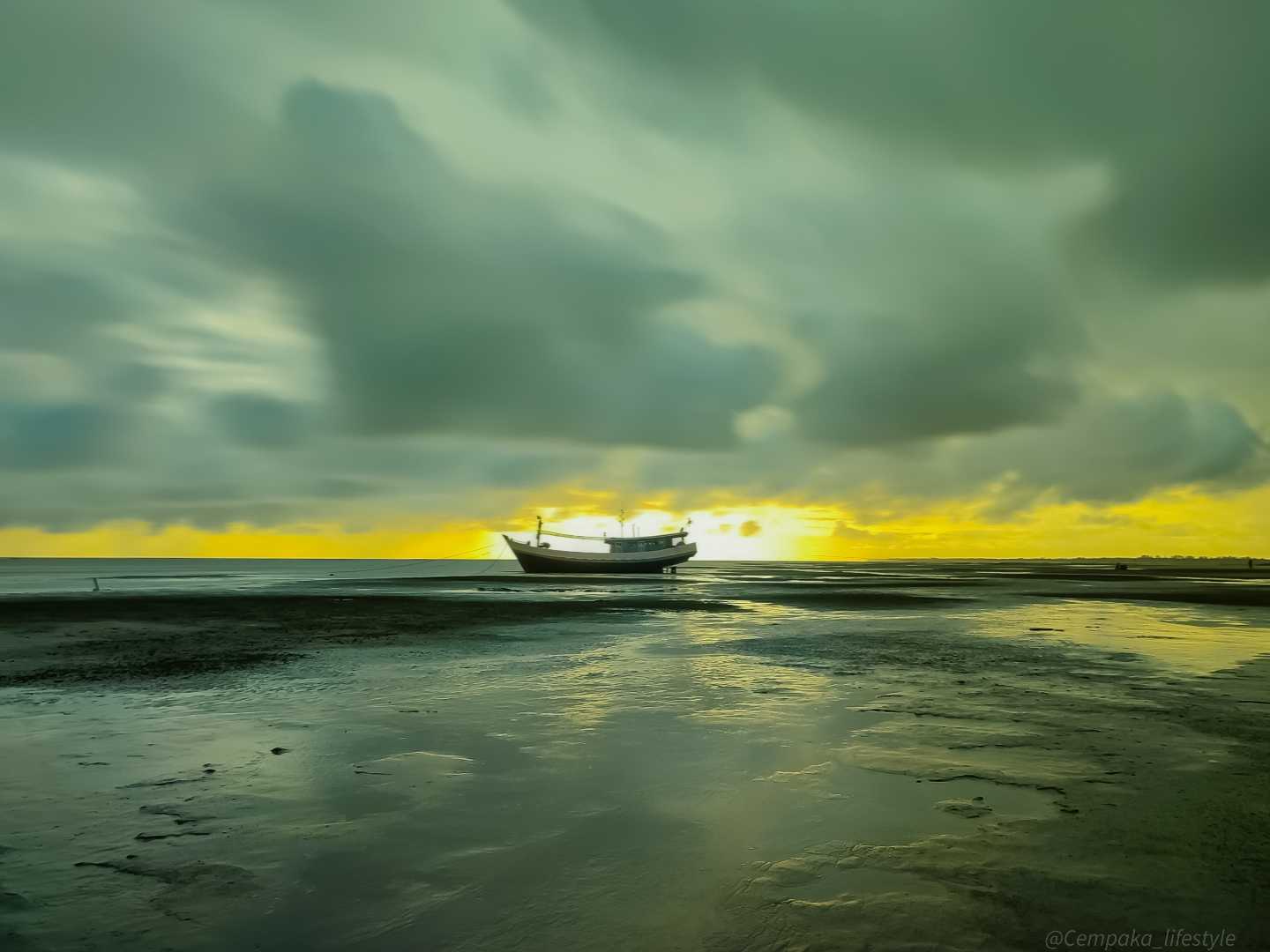 Imbuti Beach Merauke