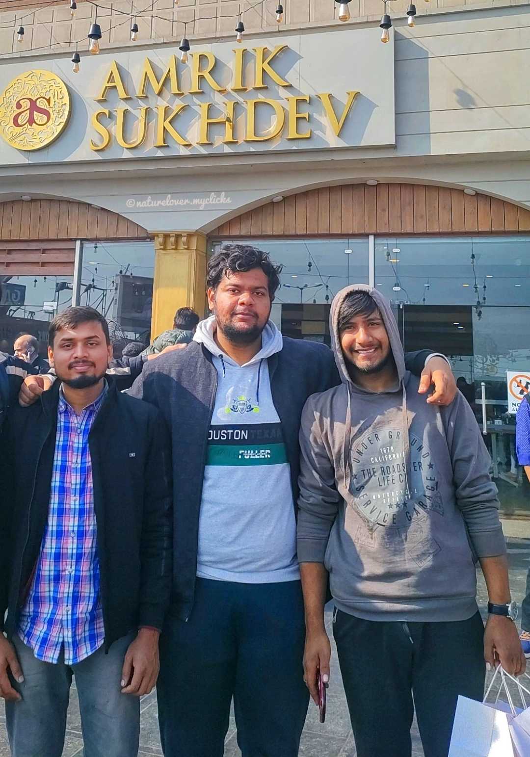 Shopping & Traveling with Local friends