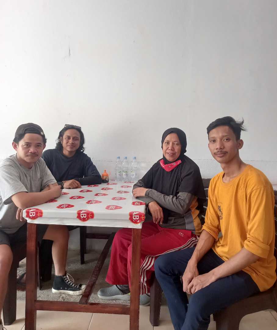 Meet lokal in makassar, indonesia